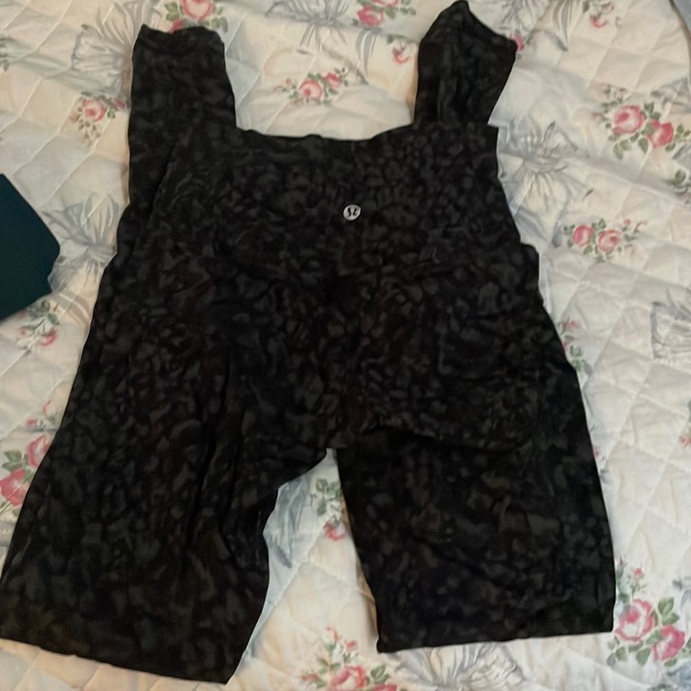 Lululemon camo/leopard align 28